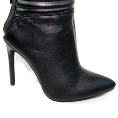 Gia Boots With a Pointed Toe & Stiletto Heel