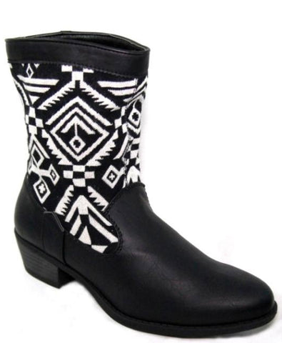 Sona Sport Boots Tribal Print